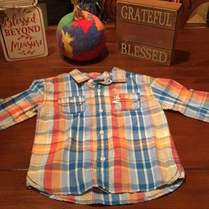 Brand New Tommy Hilfiger boy’s shirt Size 3T